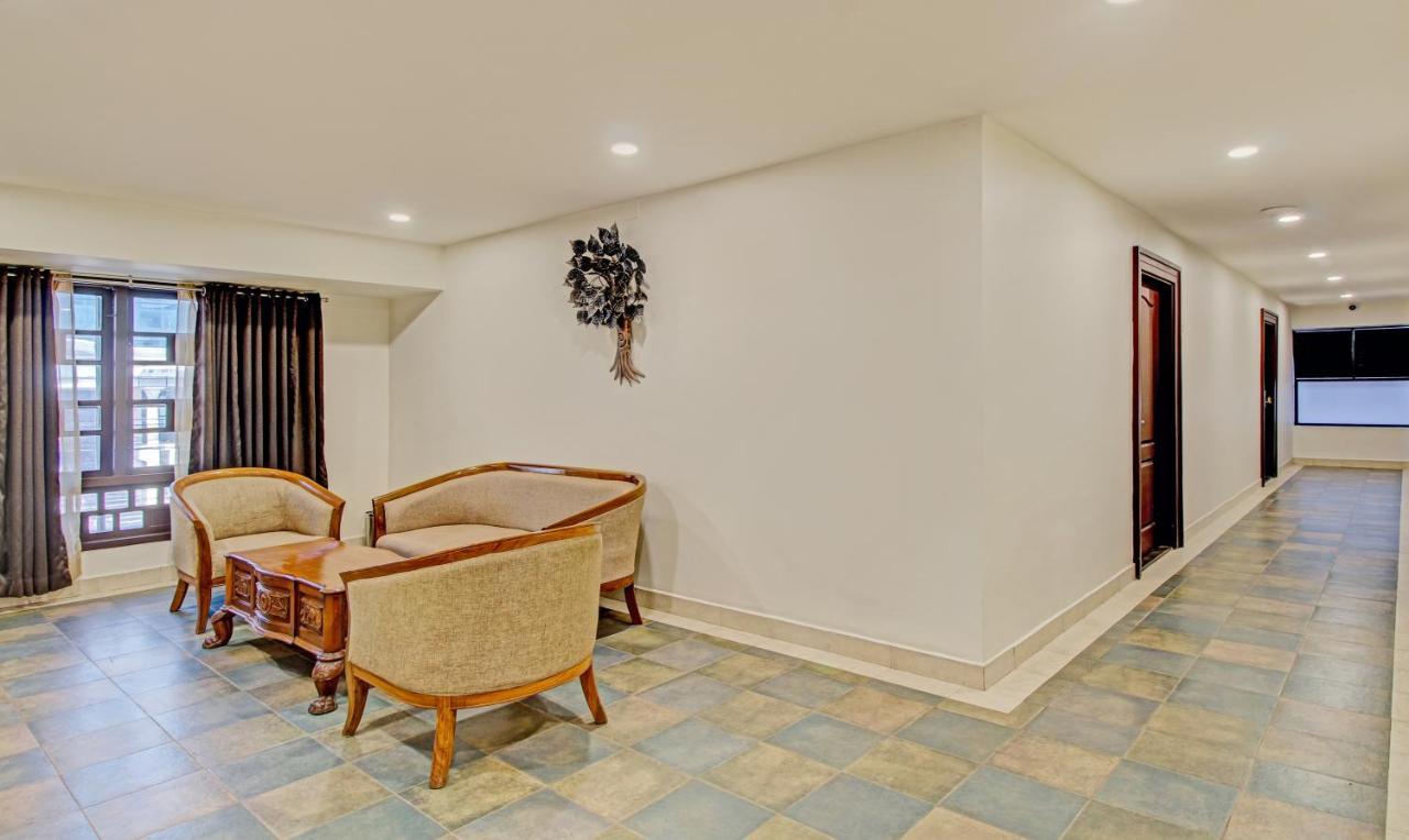 Treebo Prince Hotel Kottayam Buitenkant foto