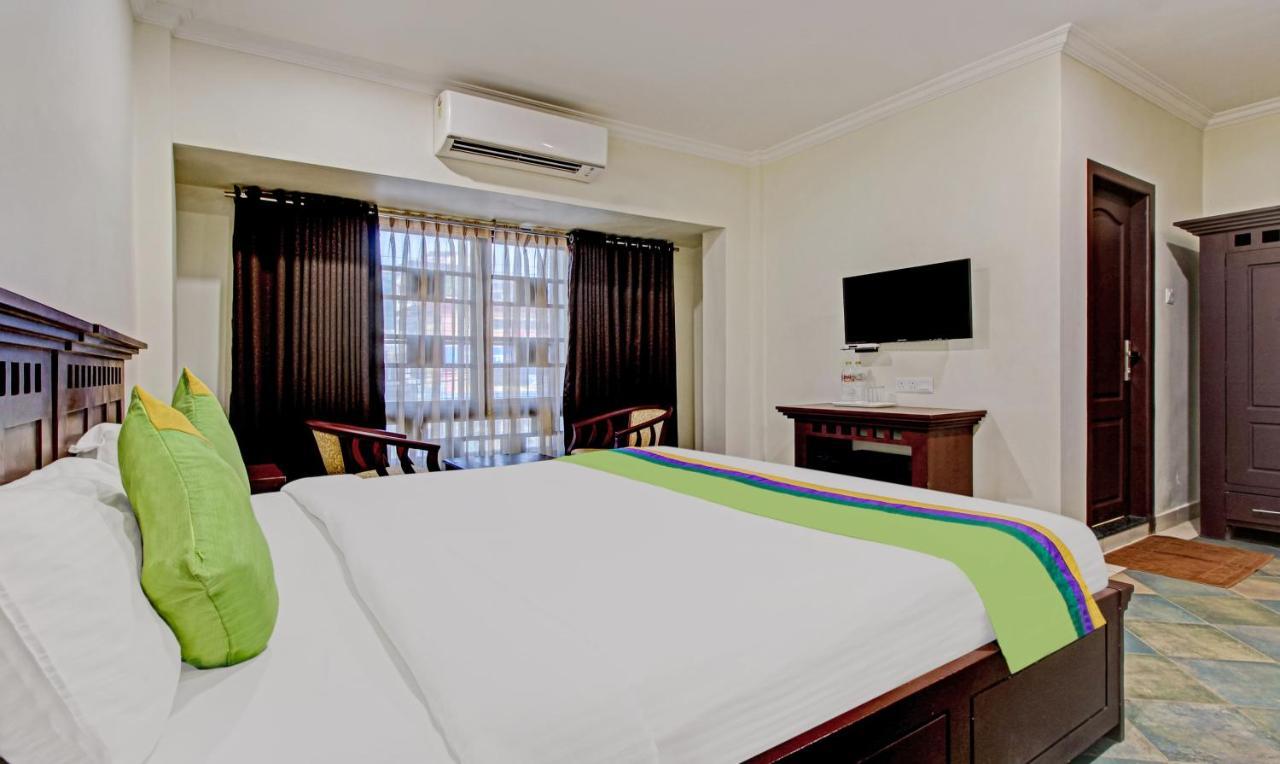 Treebo Prince Hotel Kottayam Buitenkant foto