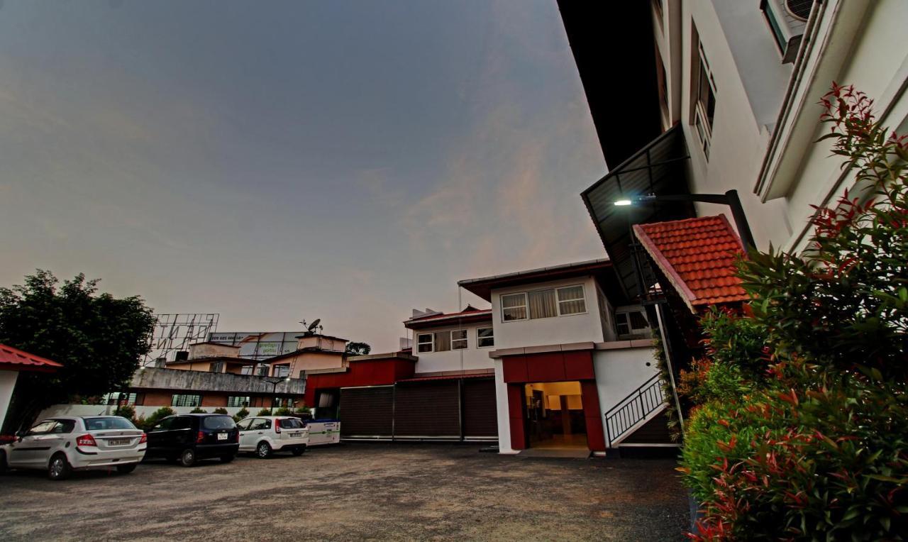 Treebo Prince Hotel Kottayam Buitenkant foto