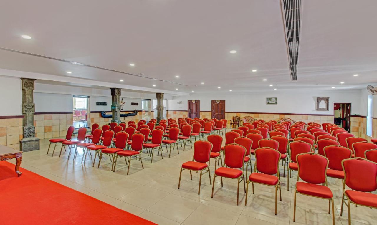 Treebo Prince Hotel Kottayam Buitenkant foto