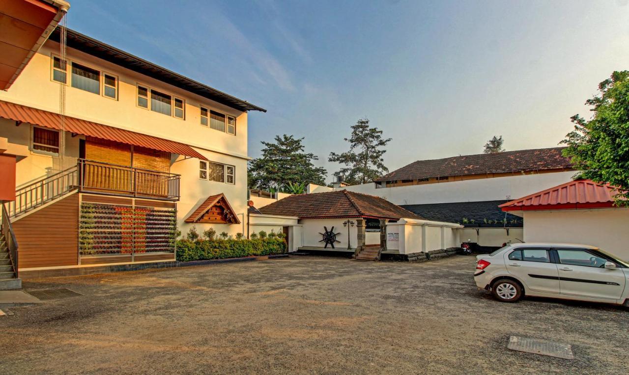 Treebo Prince Hotel Kottayam Buitenkant foto