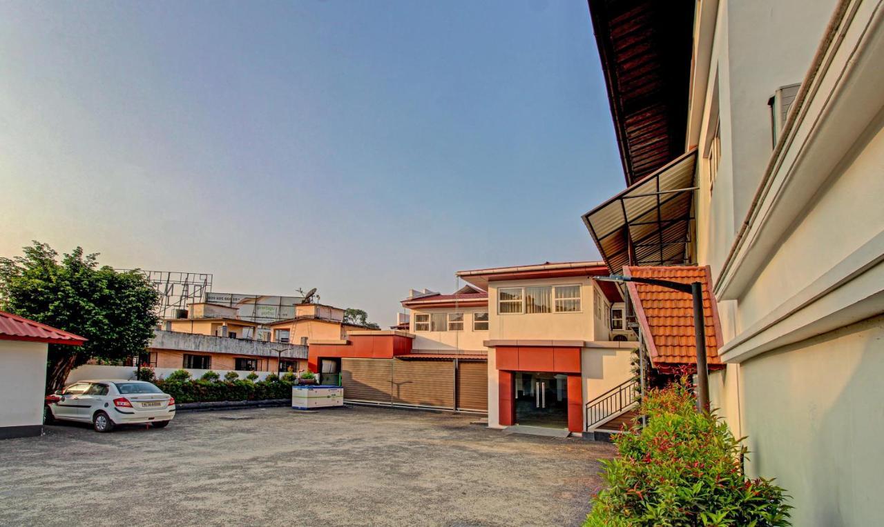 Treebo Prince Hotel Kottayam Buitenkant foto