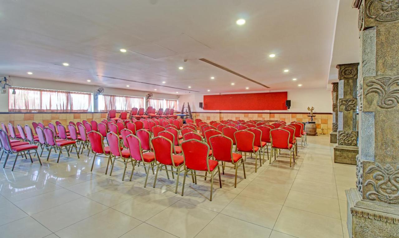 Treebo Prince Hotel Kottayam Buitenkant foto